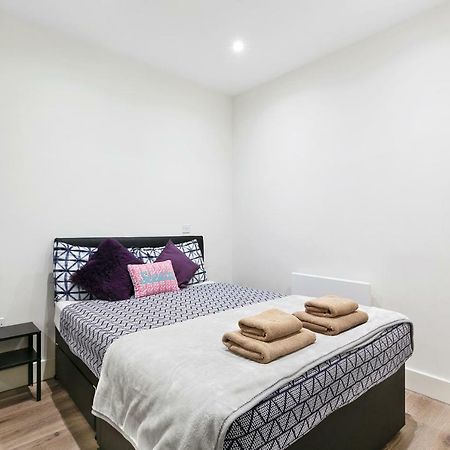 Mondial Apartments At Heathrow Harmondsworth Buitenkant foto