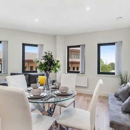 Mondial Apartments At Heathrow Harmondsworth Buitenkant foto