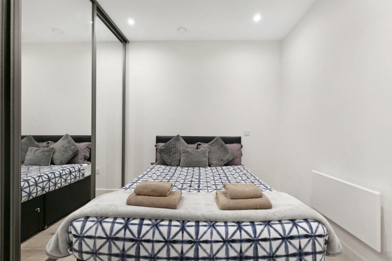 Mondial Apartments At Heathrow Harmondsworth Buitenkant foto