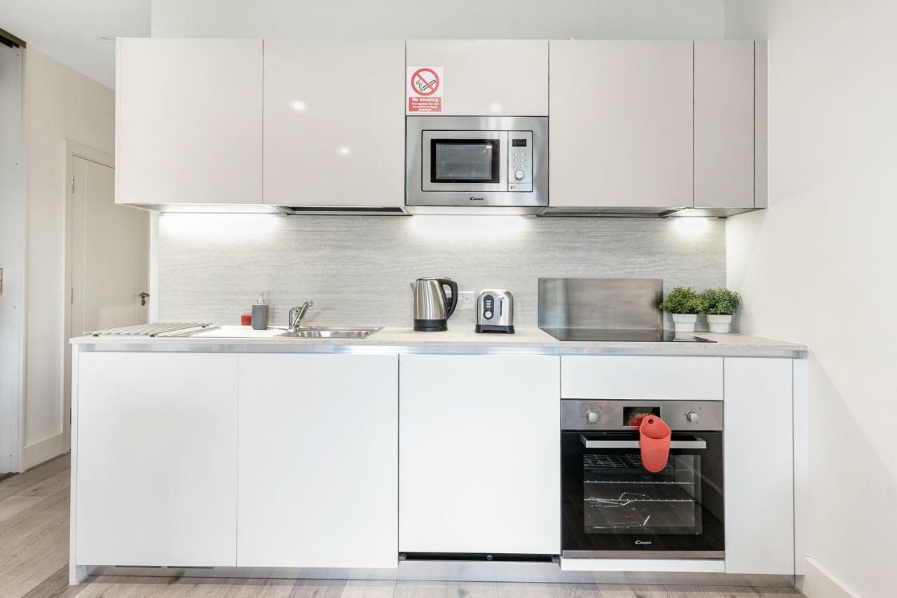 Mondial Apartments At Heathrow Harmondsworth Buitenkant foto