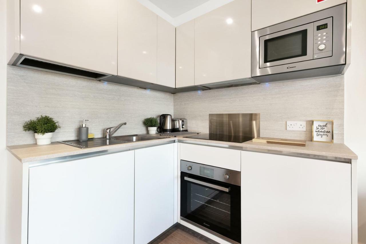 Mondial Apartments At Heathrow Harmondsworth Buitenkant foto