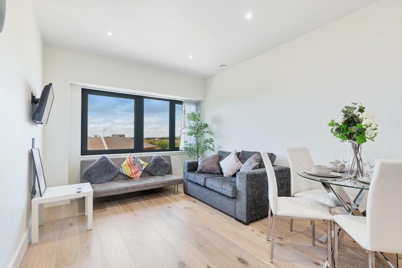 Mondial Apartments At Heathrow Harmondsworth Buitenkant foto