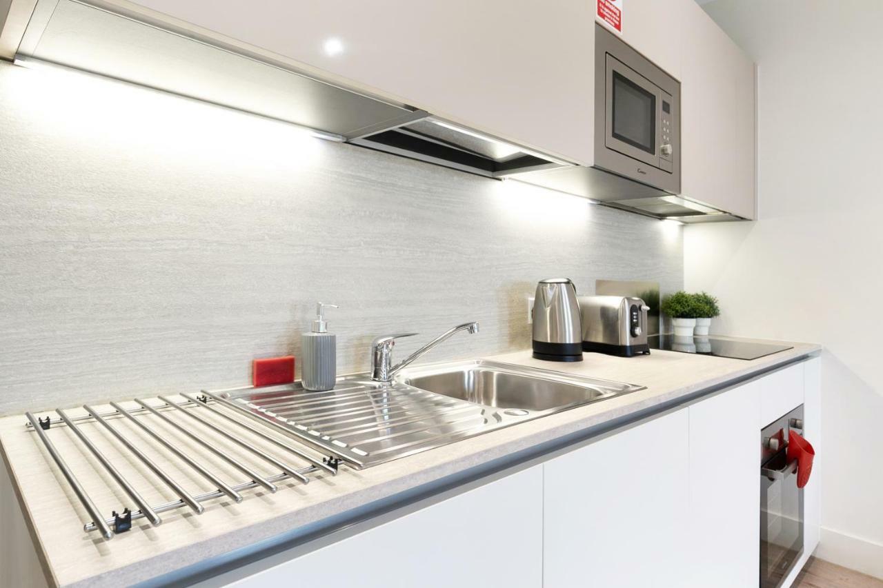 Mondial Apartments At Heathrow Harmondsworth Buitenkant foto