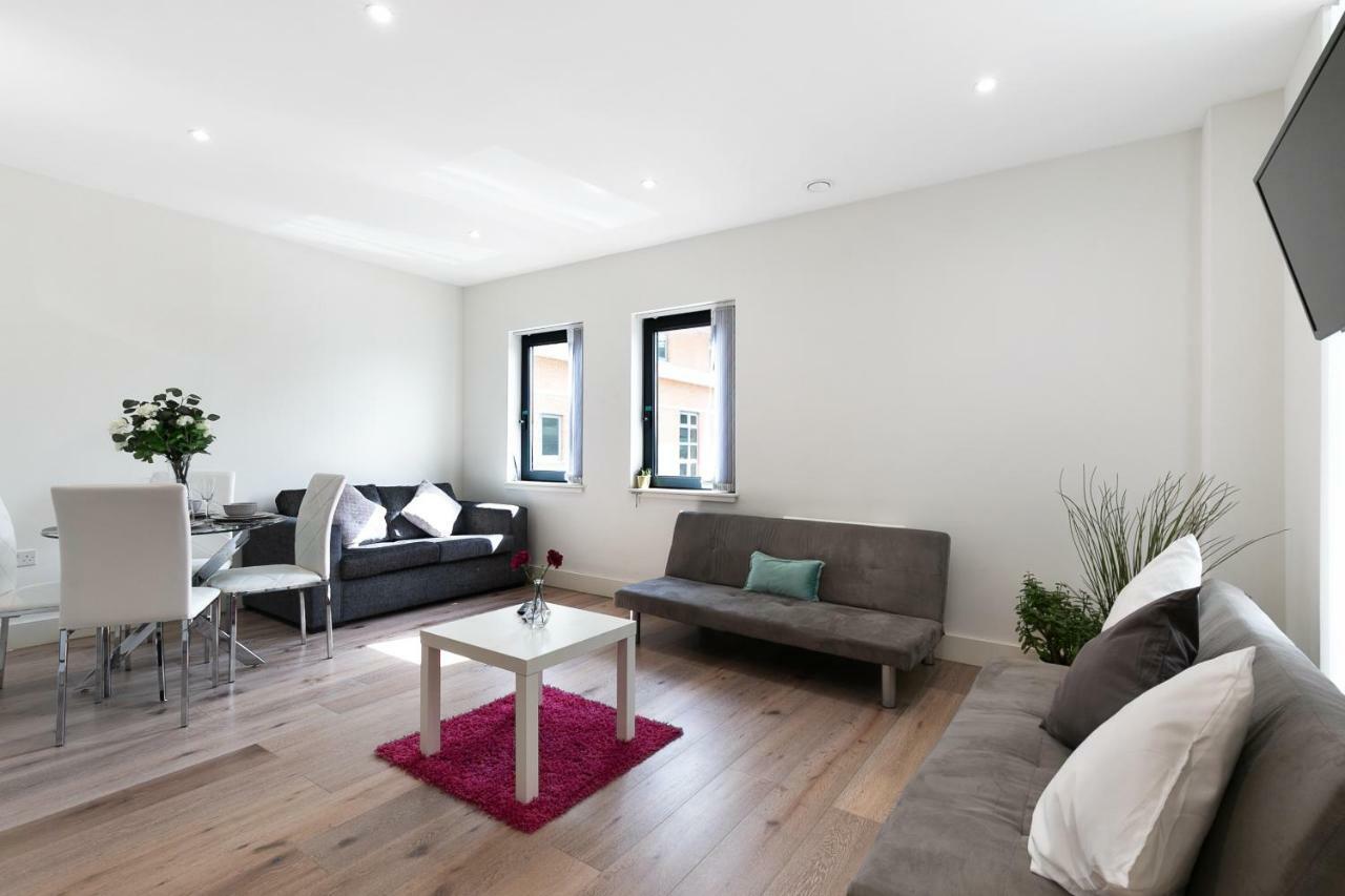 Mondial Apartments At Heathrow Harmondsworth Buitenkant foto