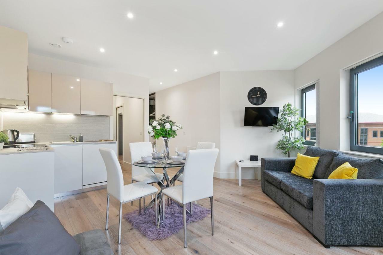 Mondial Apartments At Heathrow Harmondsworth Buitenkant foto