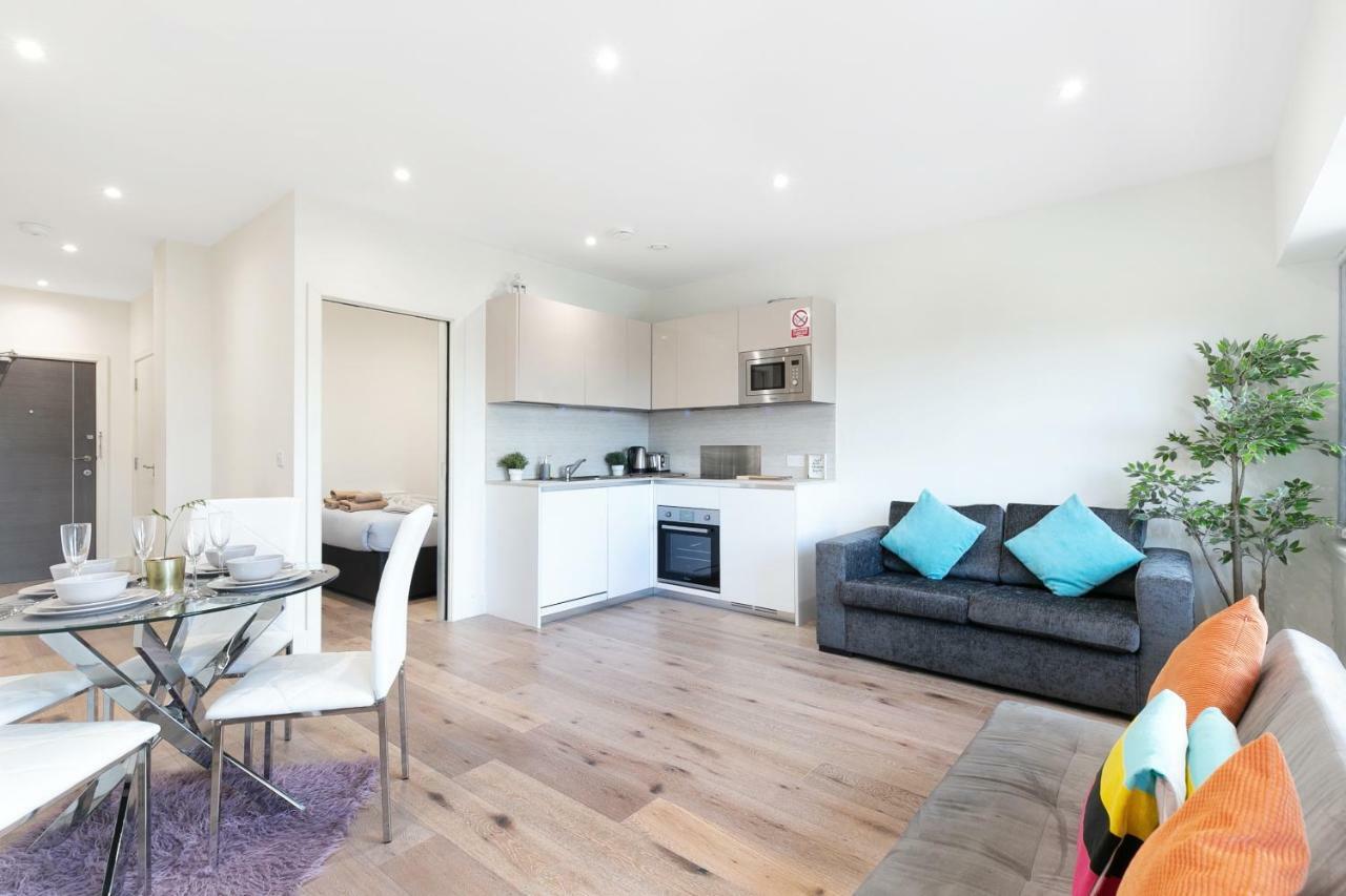 Mondial Apartments At Heathrow Harmondsworth Buitenkant foto