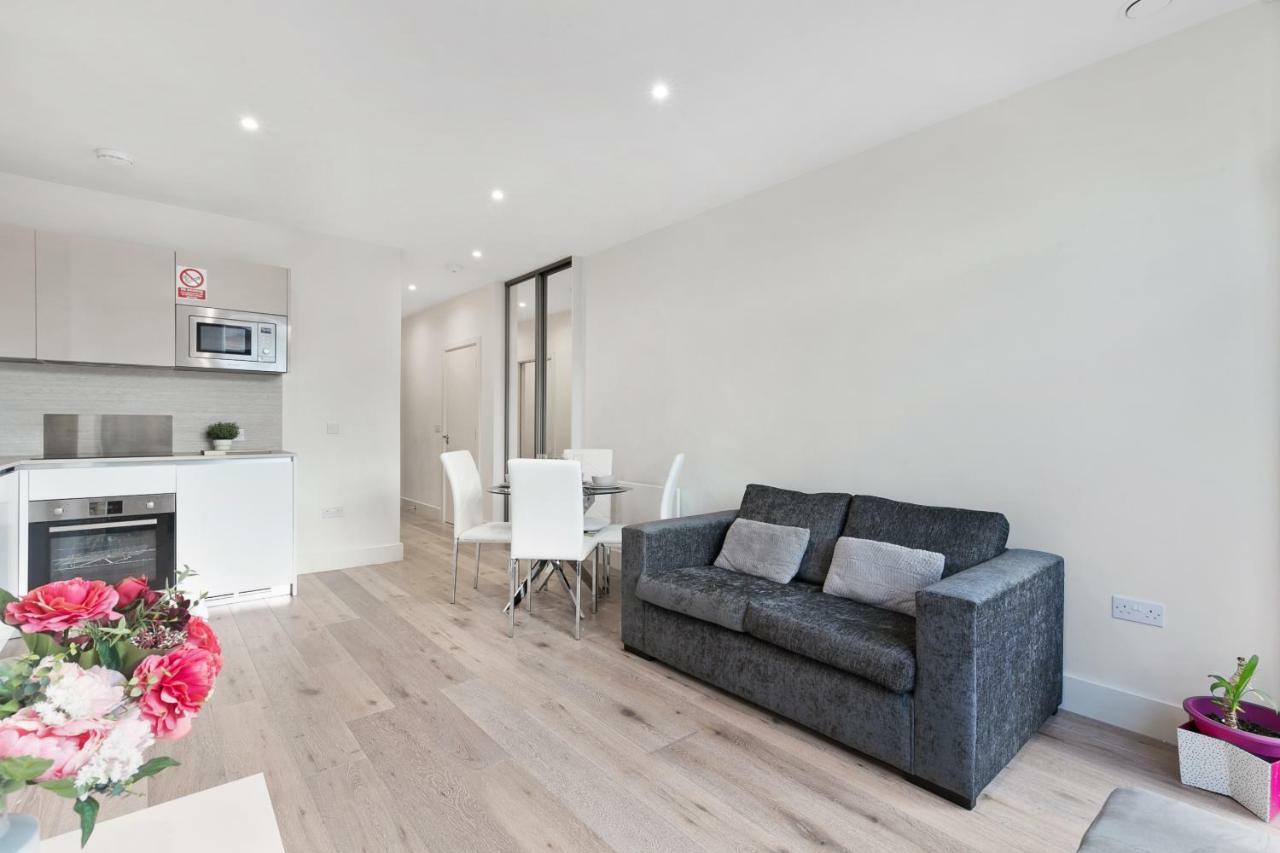 Mondial Apartments At Heathrow Harmondsworth Buitenkant foto