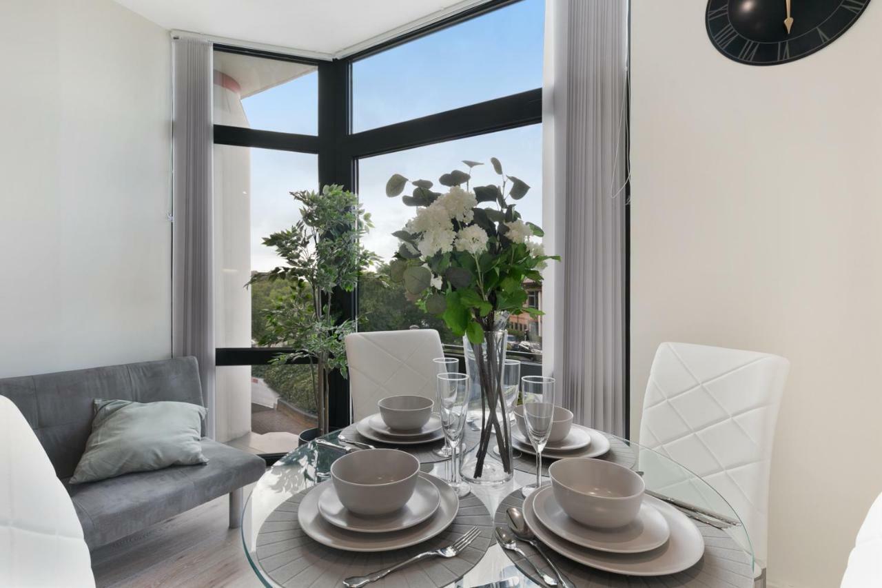 Mondial Apartments At Heathrow Harmondsworth Buitenkant foto