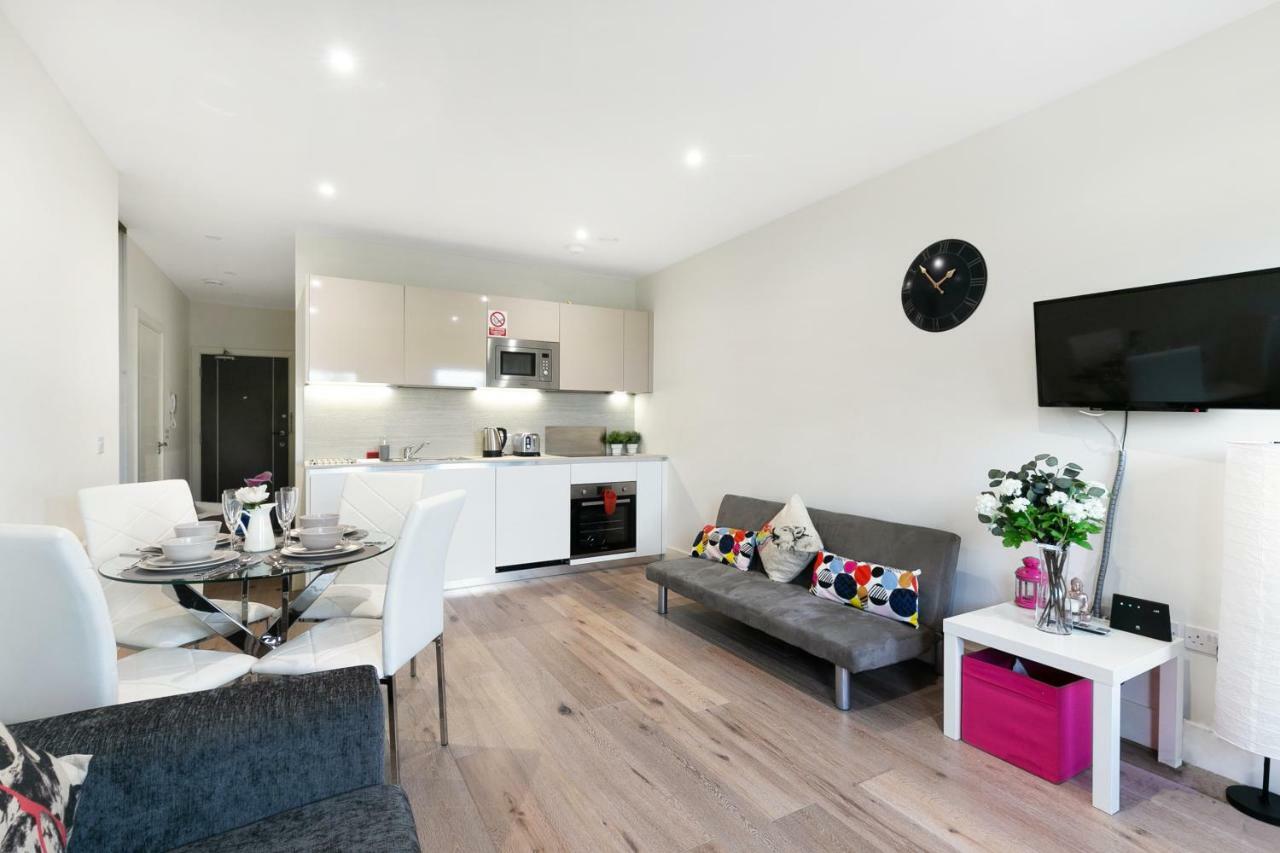 Mondial Apartments At Heathrow Harmondsworth Buitenkant foto